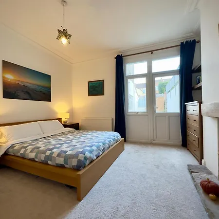 Nyaraló Victorian Like Charm With Modern Comforts Bristol